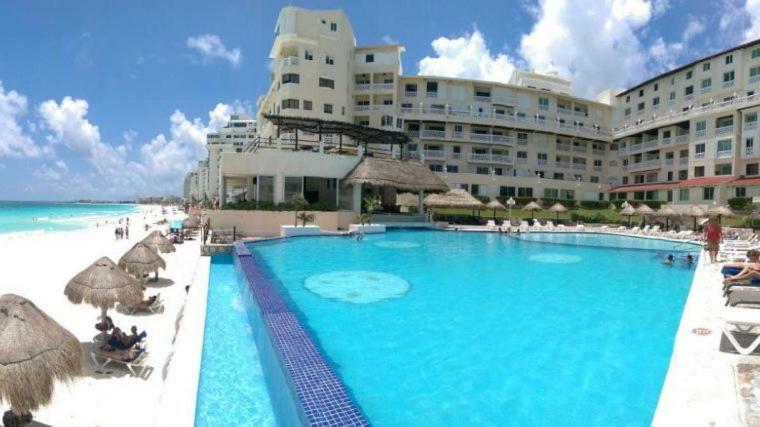 Ocean Front Suite, Balcony, Kitchen. Cancún Esterno foto