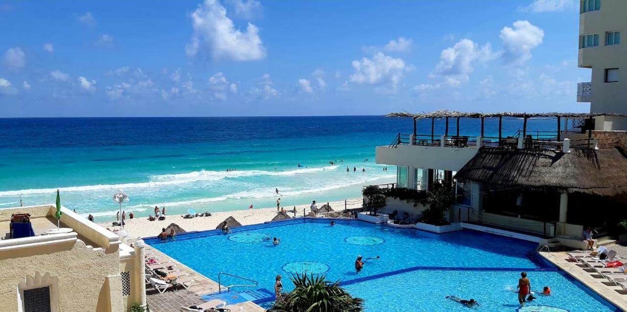 Ocean Front Suite, Balcony, Kitchen. Cancún Esterno foto
