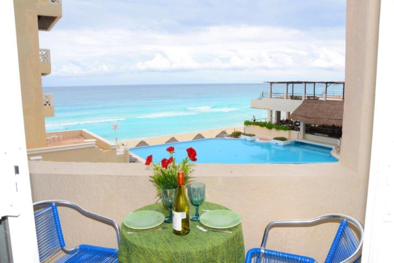 Ocean Front Suite, Balcony, Kitchen. Cancún Esterno foto